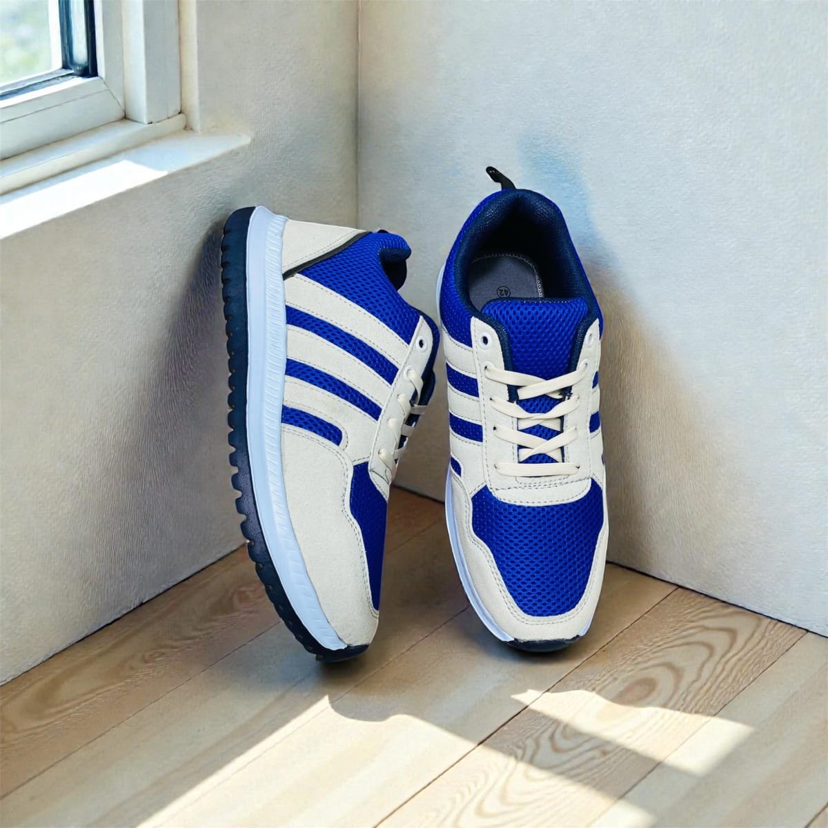 স্নিকার্স ব্লু কালার